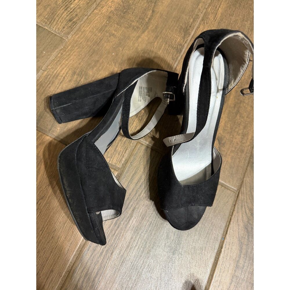 Dominique Nicole Black Heels